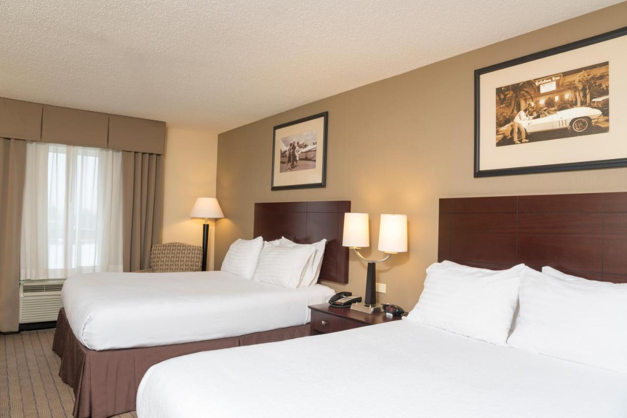 Holiday Inn Aurora North - Naperville By Ihg Bagian luar foto