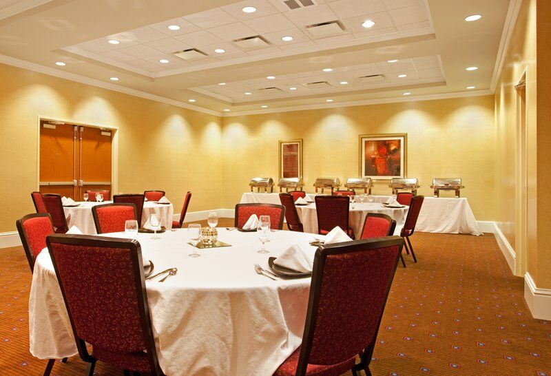Holiday Inn Aurora North - Naperville By Ihg Bagian luar foto